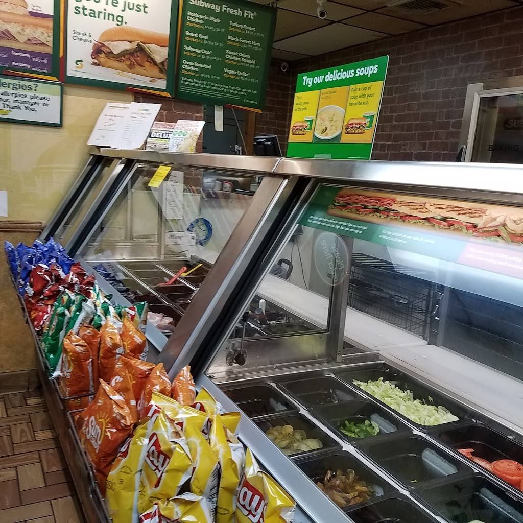 Subway Restaurants | restaurant | 215 North Ave, New Rochelle, NY 10801, USA | 9146334099 OR +1 914-633-4099