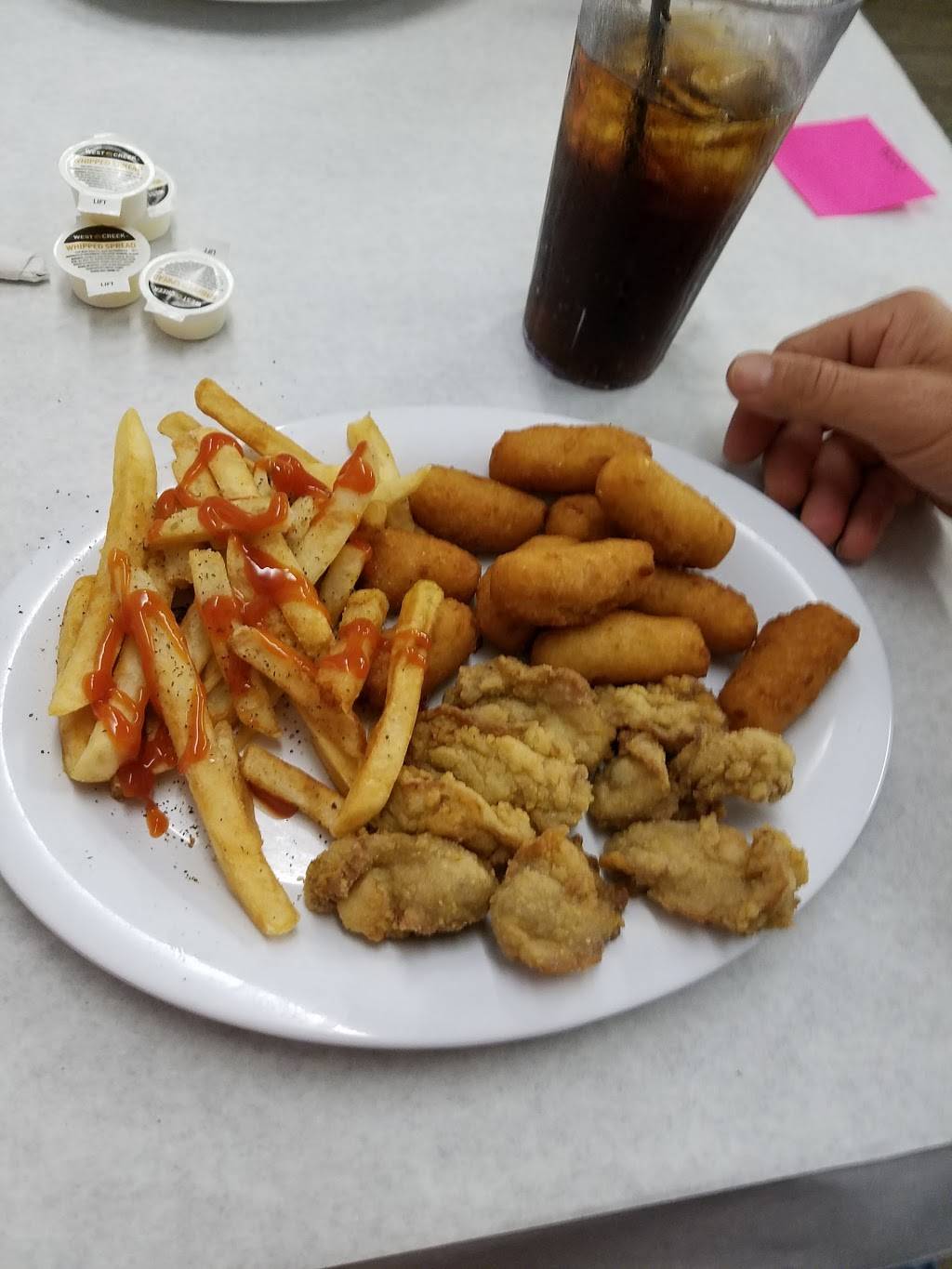 Margie & Rays Crabhouse | restaurant | 1240 Sandbridge Rd, Virginia Beach, VA 23456, USA | 7577212287 OR +1 757-721-2287