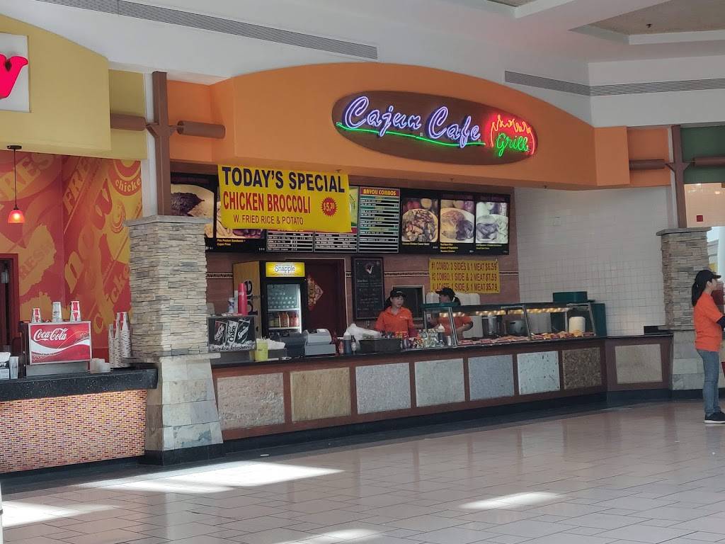 Cajun Cafe | restaurant | 9090 Carousel Center, Syracuse, NY 13290, USA | 3154665715 OR +1 315-466-5715