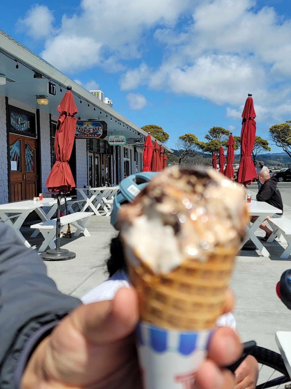 Joannes Ice Cream Cafe | cafe | 9 Johnson Pier, Half Moon Bay, CA 94019, USA | 6507262722 OR +1 650-726-2722