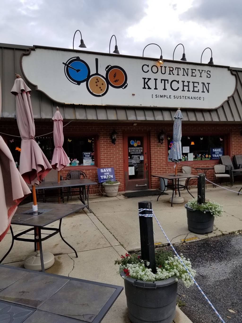 Courtneys Kitchen | restaurant | 654 Logan St, Noblesville, IN 46060, USA | 3177732234 OR +1 317-773-2234