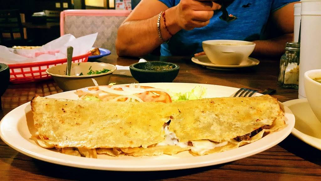 Tortacos Soto | restaurant | 1138 Broadway, Rockford, IL 61104, USA | 8159636558 OR +1 815-963-6558