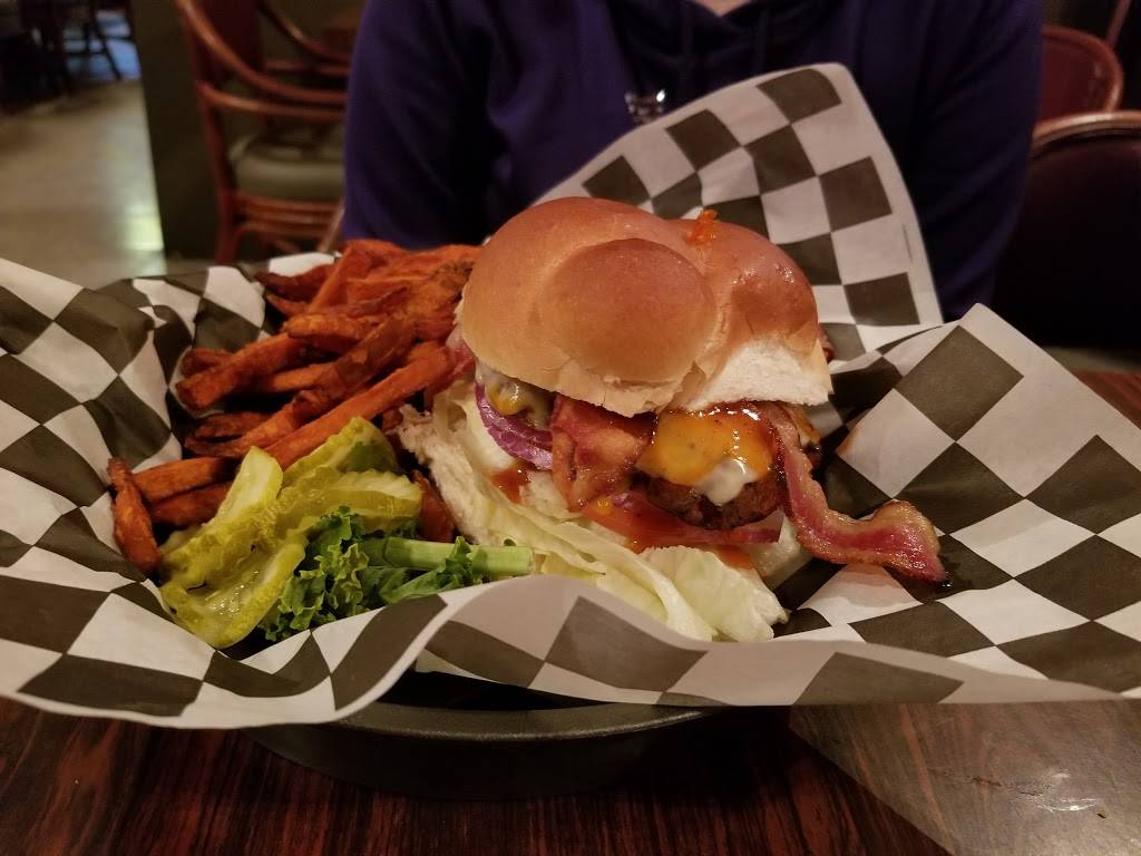 Dakota Grill | restaurant | 913 Roosevelt Hwy, Hilton, NY 14468, USA | 5853923737 OR +1 585-392-3737