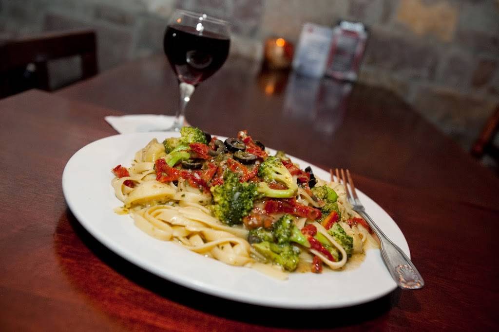 Evviva! Bar & Eatery | meal delivery | 2257, 1017 Front St, Lisle, IL 60532, USA | 6302419955 OR +1 630-241-9955