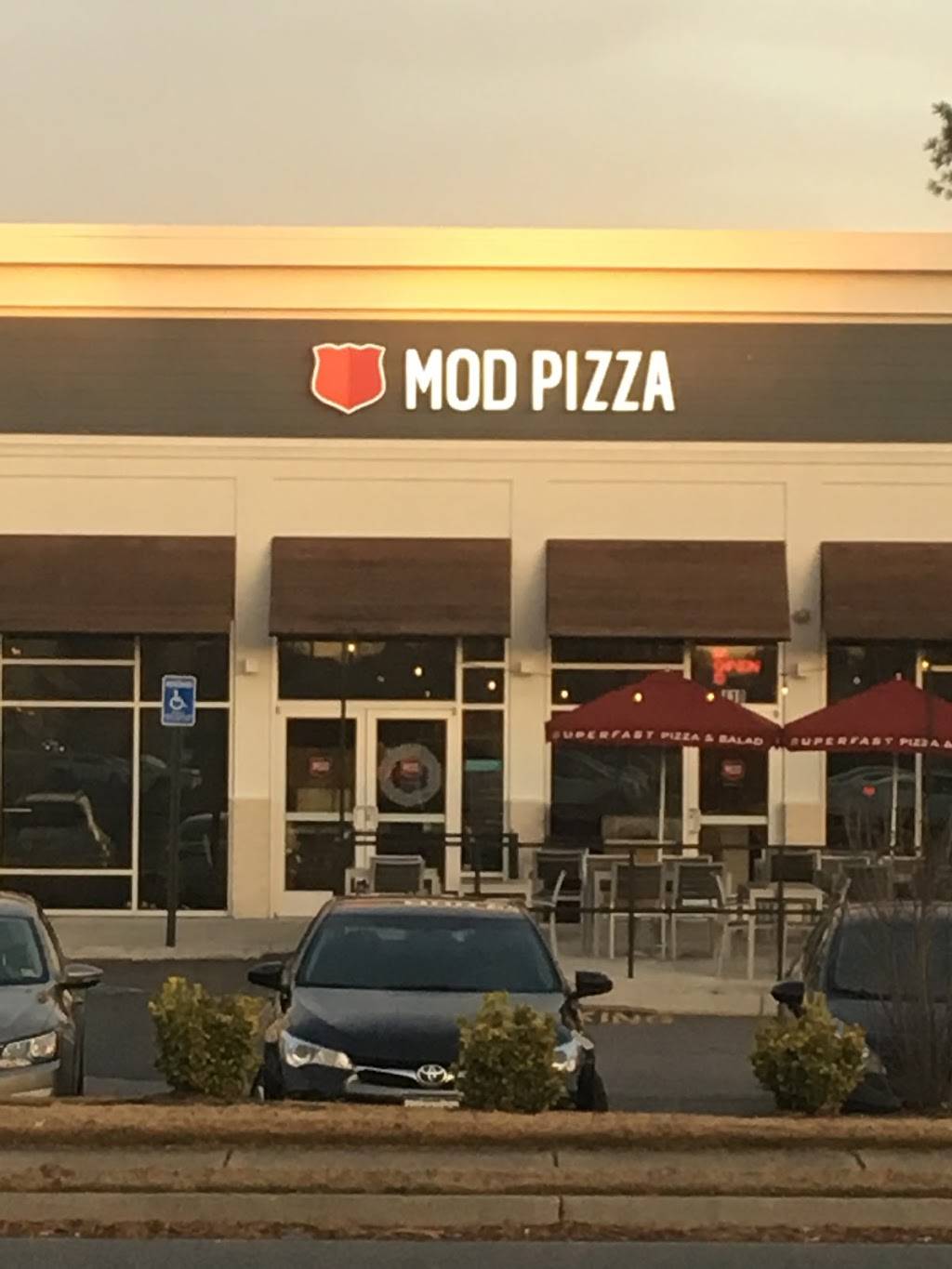 MOD Pizza | restaurant | 1329 N Battlefield Blvd #110, Chesapeake, VA 23320, USA | 7573662354 OR +1 757-366-2354