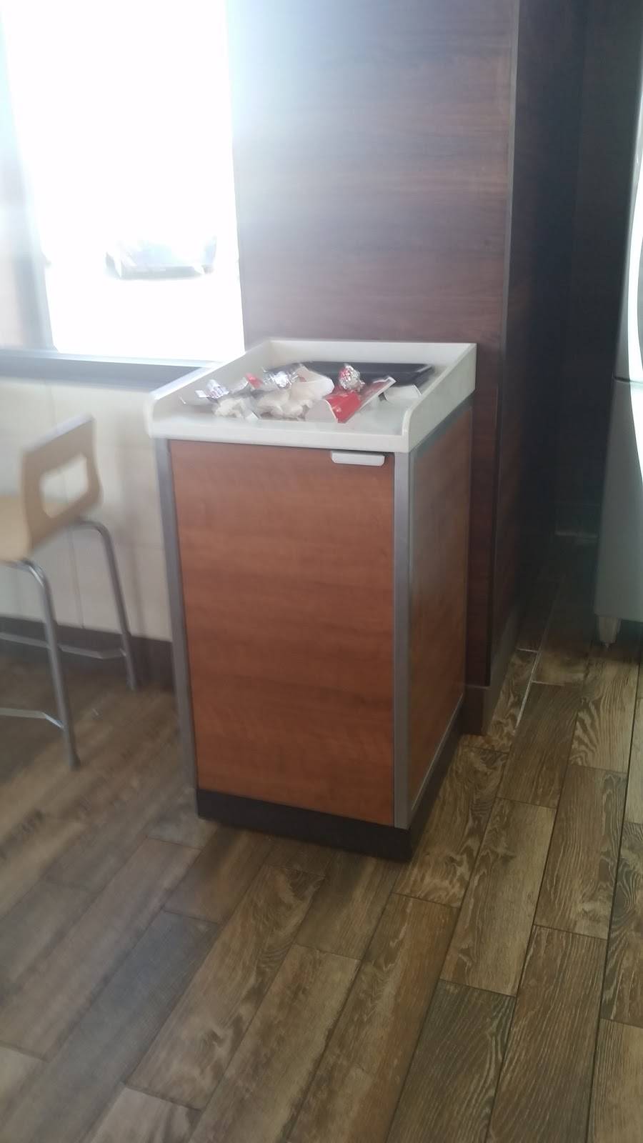 Wendys | restaurant | 790 Joliet St, Dyer, IN 46311, USA | 2198644631 OR +1 219-864-4631