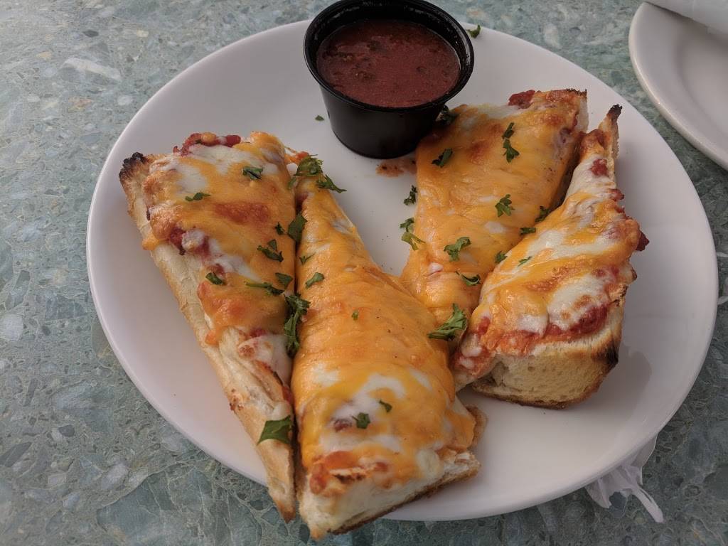 Ginos East Of Lakeview | restaurant | 2801 N Lincoln Ave, Chicago, IL 60657, USA | 7733273737 OR +1 773-327-3737