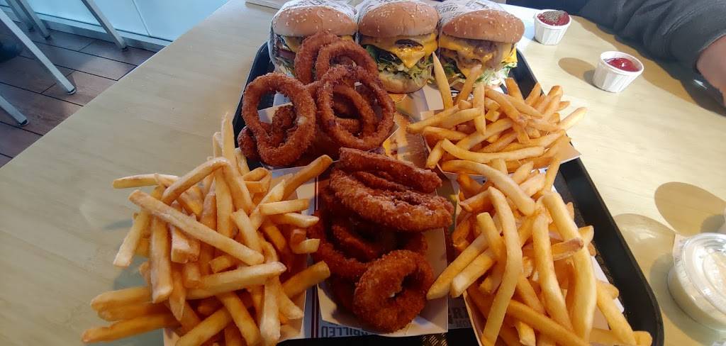 The Habit Burger Grill | restaurant | 2005 Cleveland Ave, Santa Rosa, CA 95401, USA | 7072306744 OR +1 707-230-6744