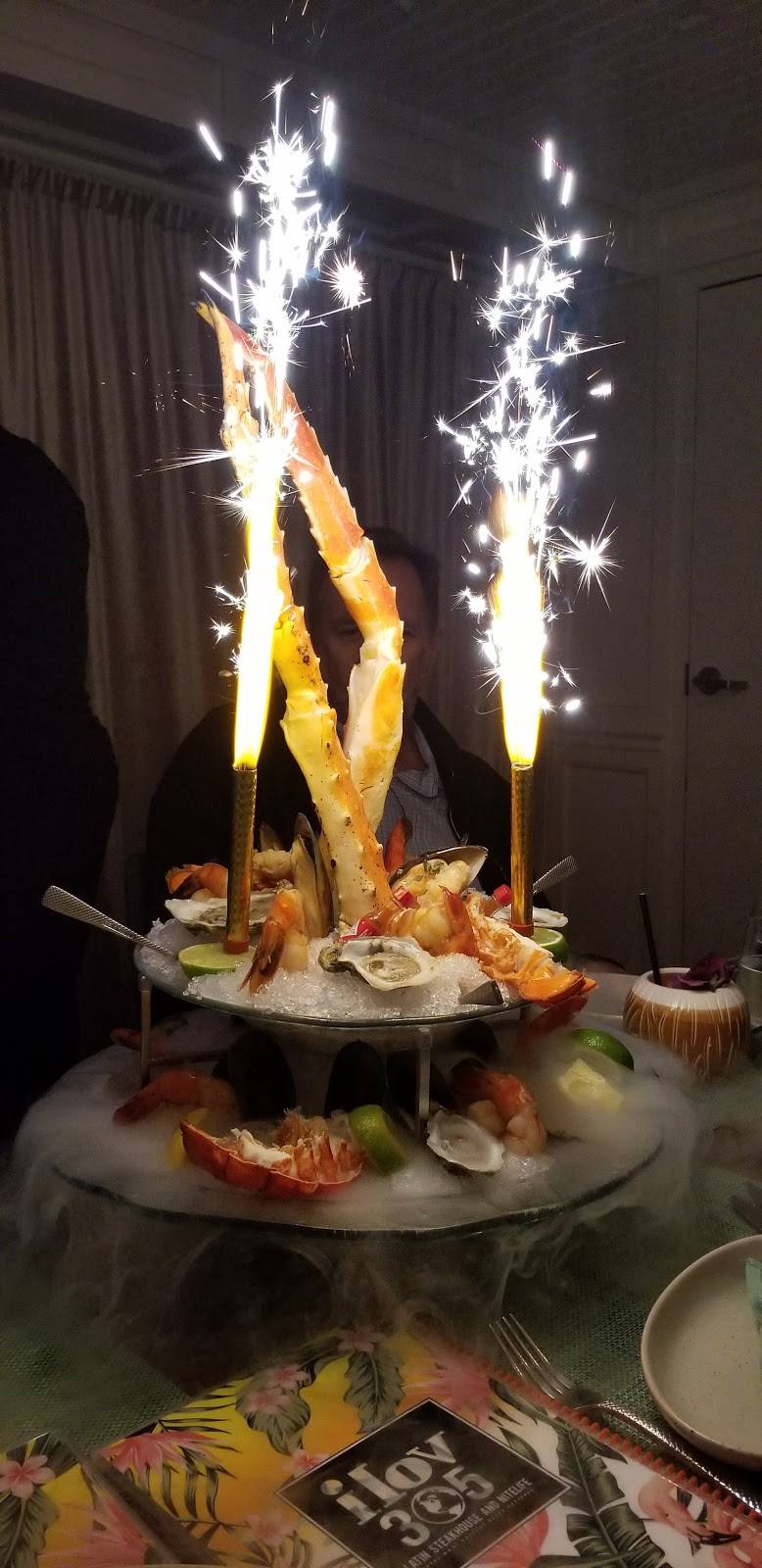 iLov305 Steakhouse & Nightlife | restaurant | 1060 Ocean Dr, Miami Beach, FL 33139, USA | 3055359773 OR +1 305-535-9773