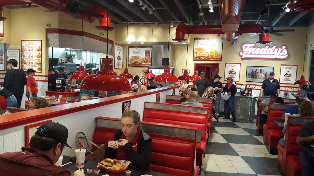 Freddys Frozen Custard & Steakburgers | restaurant | 2795 Gulf Fwy S, League City, TX 77573, USA | 2813090309 OR +1 281-309-0309