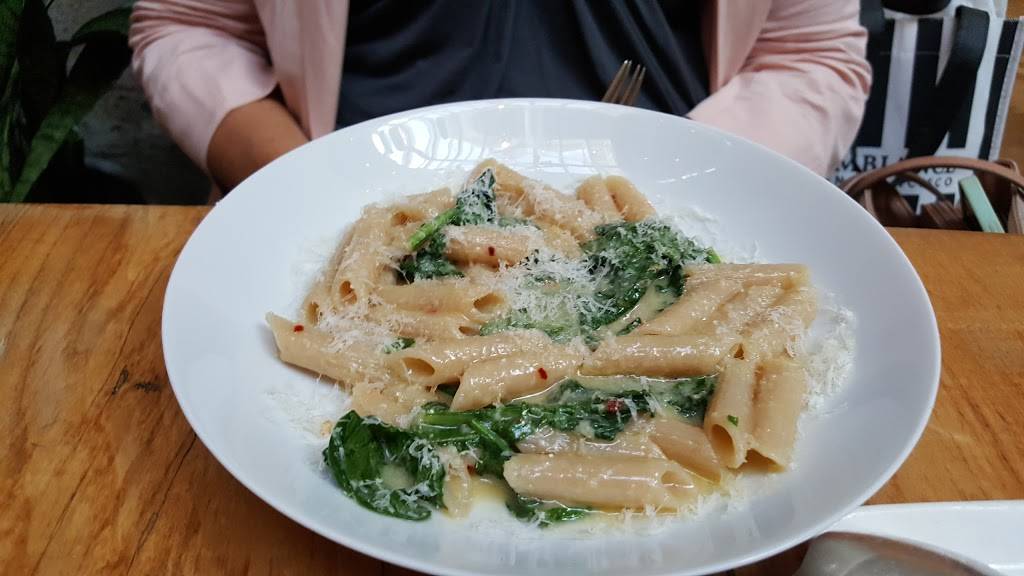 Roses Luxury | restaurant | 717 8th St SE, Washington, DC 20003, USA | 2025808889 OR +1 202-580-8889