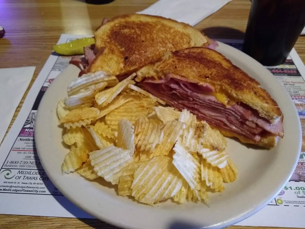 Office Lounge & Grill | restaurant | 110 E Dwight Ave, Oscoda, MI 48750, USA | 9897393388 OR +1 989-739-3388