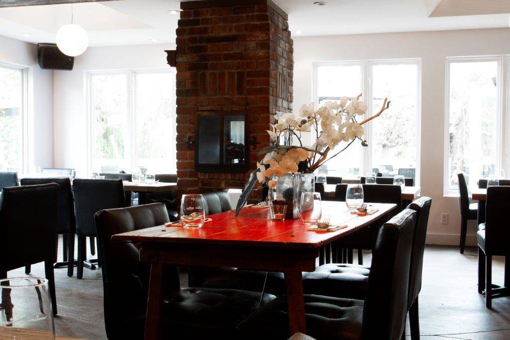 Mista | restaurant | 955 Rue Laurier, Beloeil, QC J3G 4K9, Canada | 4504645667 OR +1 450-464-5667