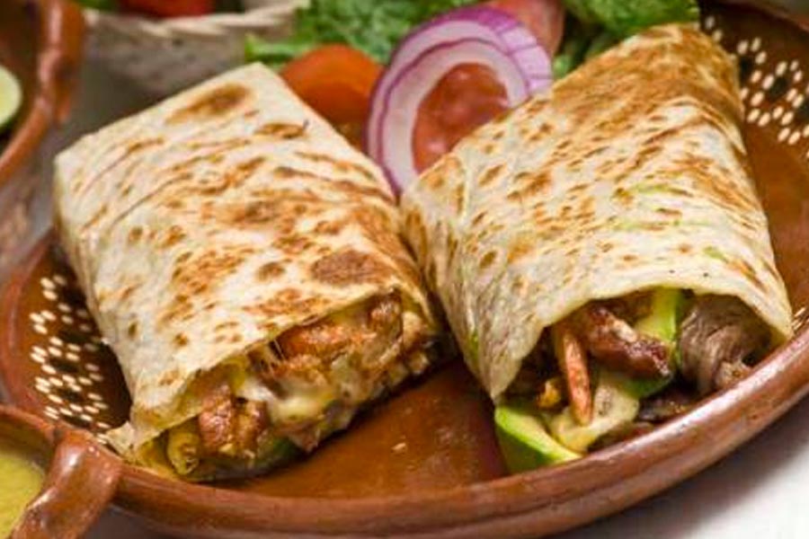 TACOS Y MARISCOS SILENCITO OSEGUERA | restaurant | 305 Woodside Rd, Redwood City, CA 94061, USA | 6503893168 OR +1 650-389-3168