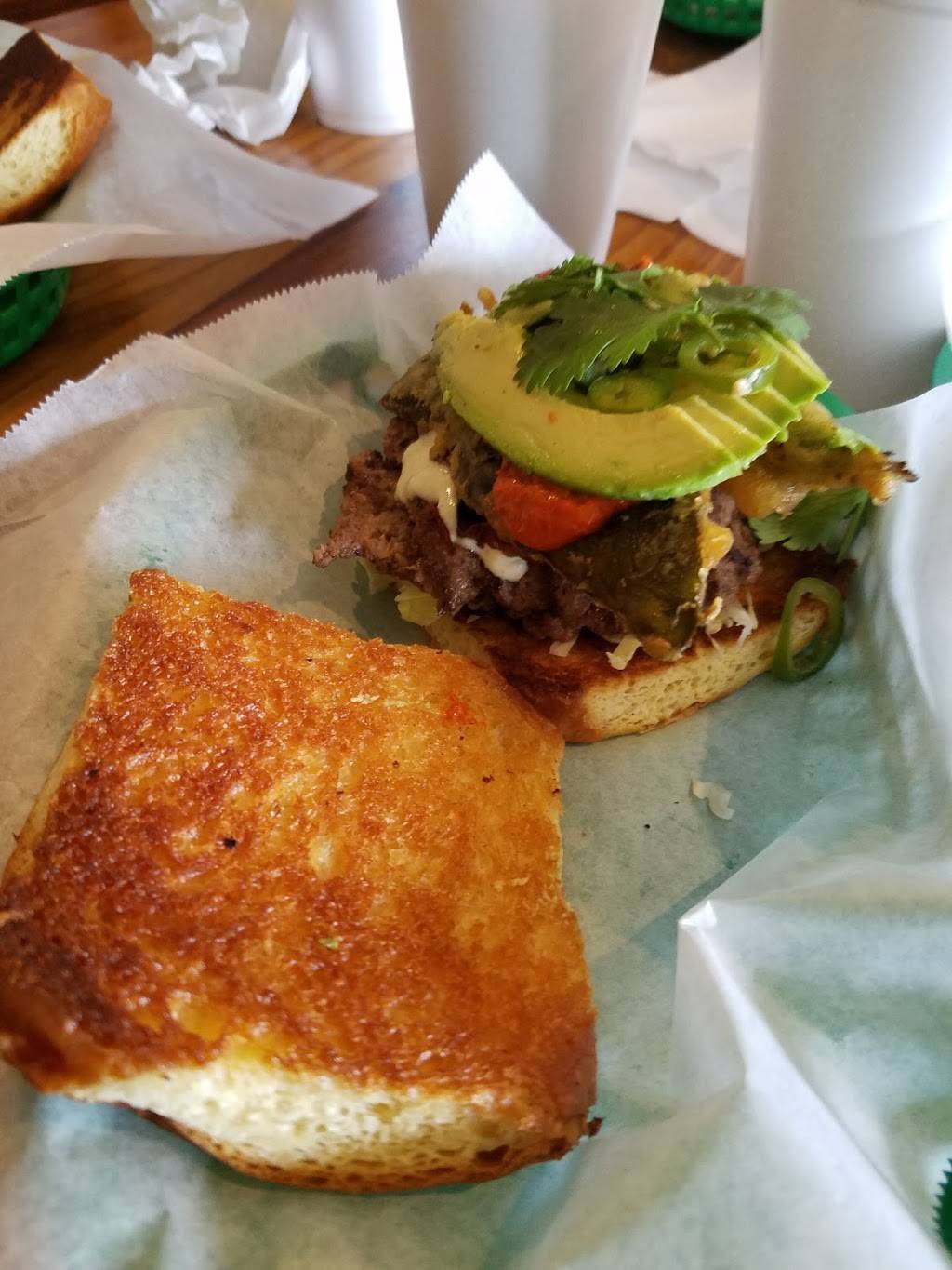 Paradise Valley Burger Company | meal takeaway | 4001 E Bell Rd #102, Phoenix, AZ 85032, USA | 6025354930 OR +1 602-535-4930