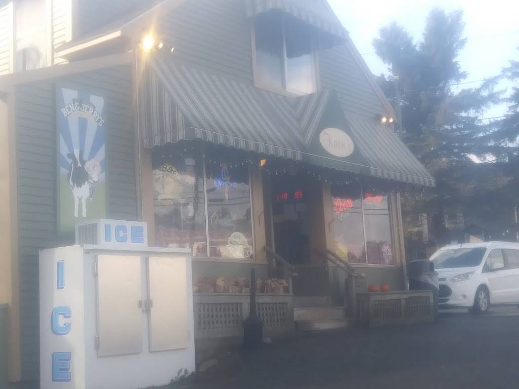 Katies Country Store and Takeout | meal takeaway | 1922 E Otis Rd, East Otis, MA 01029, USA | 4132694211 OR +1 413-269-4211