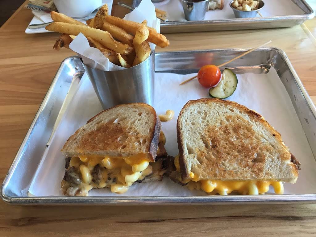 Dallas Grilled Cheese Co. (Mockingbird Station) | restaurant | 5319 E Mockingbird Ln, Dallas, TX 75206, USA | 4696202121 OR +1 469-620-2121