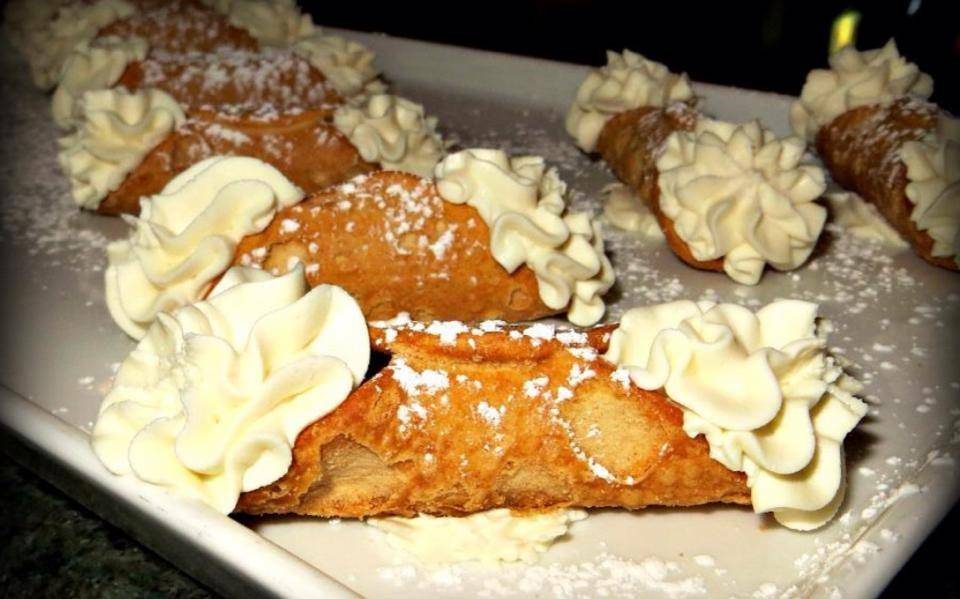 Borrellis | restaurant | 1580 Hempstead Turnpike, East Meadow, NY 11554, USA | 5167940190 OR +1 516-794-0190