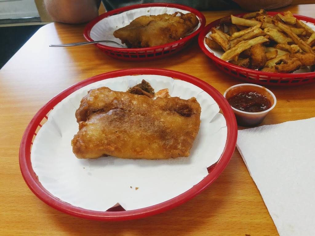 Stadium Fish & Chips | restaurant | 1079 Park Ave, Cranston, RI 02910, USA | 4019440971 OR +1 401-944-0971