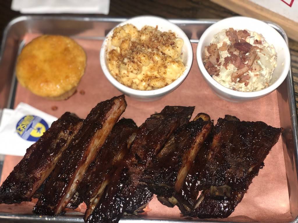 Jamboozies Sports Bar & Grill | restaurant | 42066 Van Dyke Ave, Sterling Heights, MI 48314, USA | 5867312000 OR +1 586-731-2000