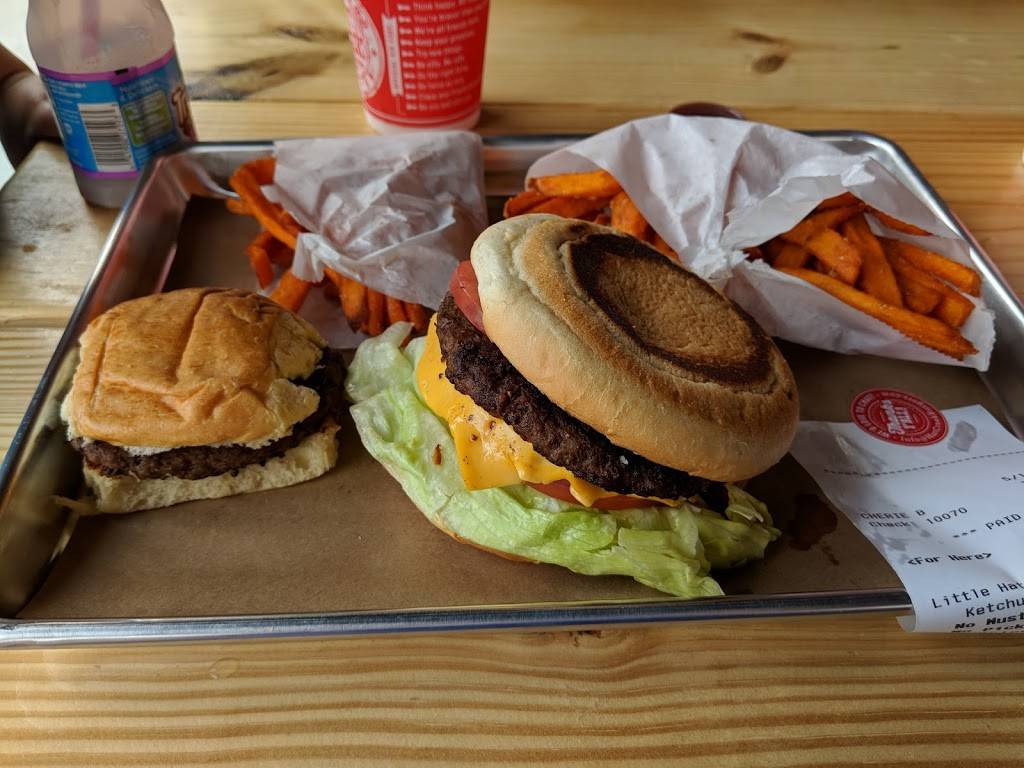 Hat Creek Burger Company | restaurant | 8185 Walnut Hill Ln Suite 1400, Dallas, TX 75231, USA | 4692063305 OR +1 469-206-3305