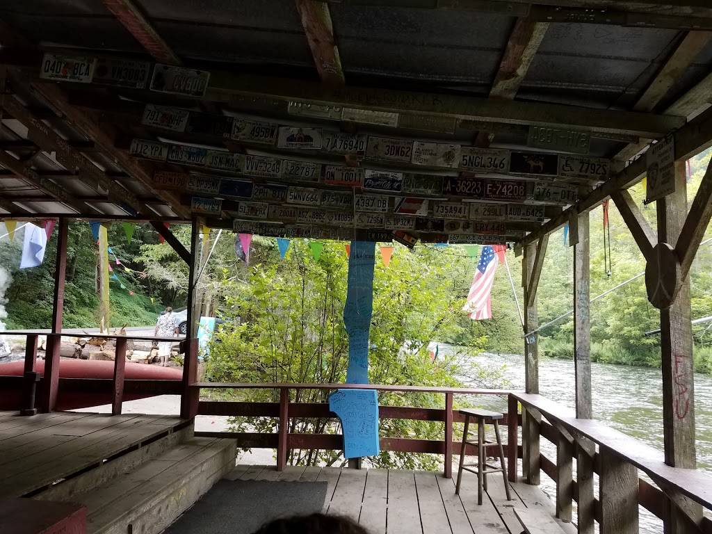 Pizza by the river Nantahalla | restaurant | 18392-18466 W Hwy 19, Bryson City, NC 28713, USA | 7065896438 OR +1 706-589-6438