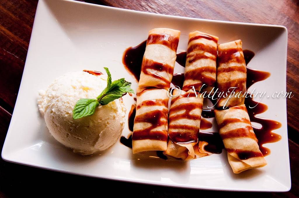 Kinnaree Thai Kitchen | restaurant | 2415 N Ashland Ave, Chicago, IL 60614, USA | 7736665455 OR +1 773-666-5455