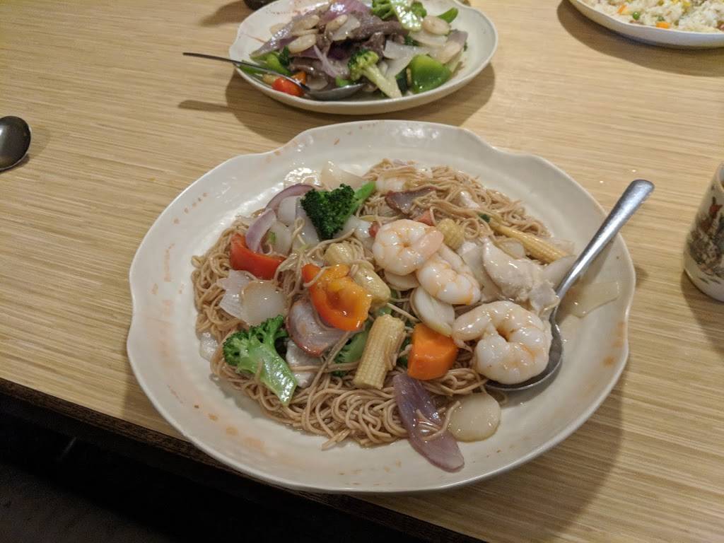 Dragon Court Restaurant | restaurant | 988 King St W, Hamilton, ON L8S 1L1, Canada | 9055221999 OR +1 905-522-1999