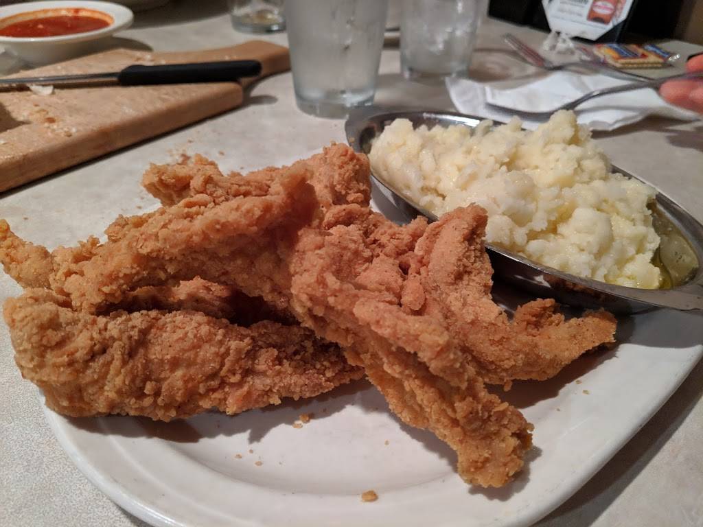 DeRangos "The Pizza King" & Steakhouse | restaurant | 4621 6 Mile Rd, Racine, WI 53402, USA | 2626390864 OR +1 262-639-0864