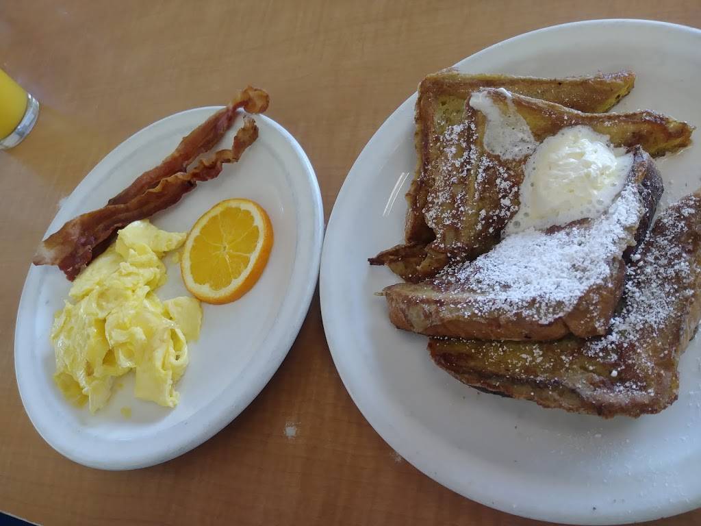 Golden Ox Diner | restaurant | 3400 Wilson Rd, Bakersfield, CA 93309, USA | 6618325051 OR +1 661-832-5051