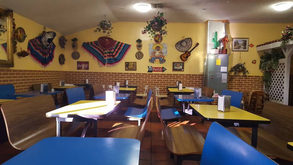 La Casita | restaurant | 101 W Shell Point Rd, Ruskin, FL 33570, USA | 8136457054 OR +1 813-645-7054