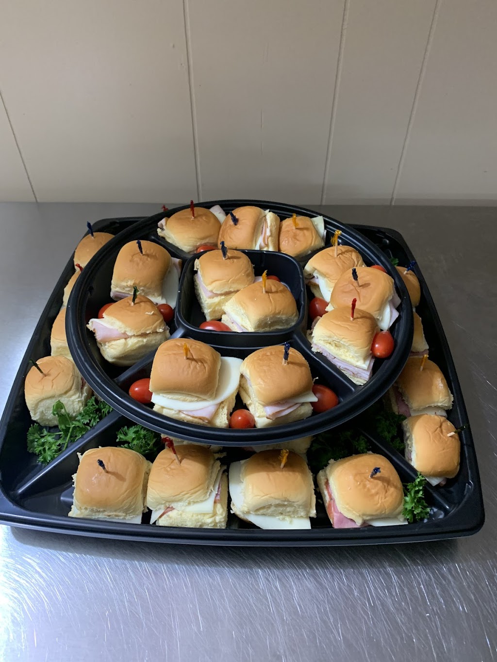 CBelles Sandwiches And More | restaurant | 3614 E 106th St, Chicago, IL 60617, USA | 8772223553 OR +1 877-222-3553