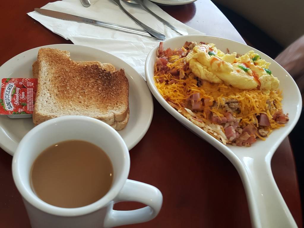 Four Star Restaurant | restaurant | 1011 8th St, Baraboo, WI 53913, USA | 6083560082 OR +1 608-356-0082