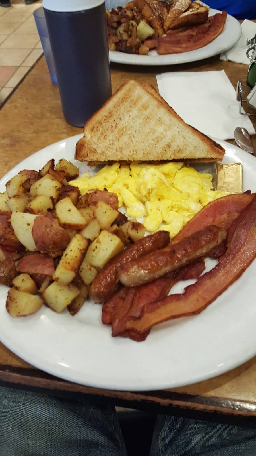 Moonlight Cafe | restaurant | 634 Cortland Ave, San Francisco, CA 94110, USA | 4156476448 OR +1 415-647-6448