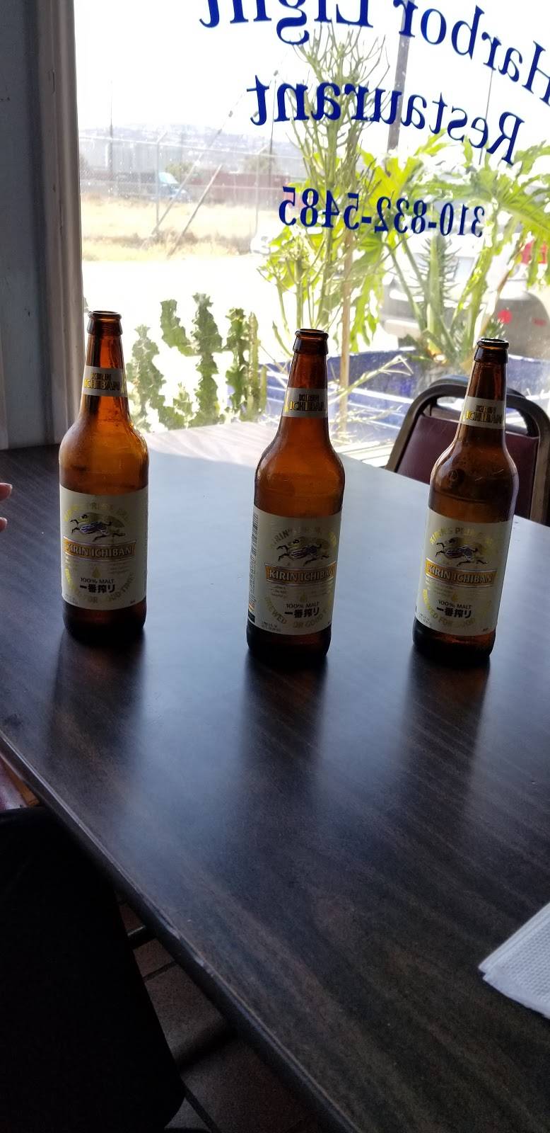 Harbor Light Restaurant-Market | restaurant | 748 Tuna St, San Pedro, CA 90731, USA | 3108325485 OR +1 310-832-5485