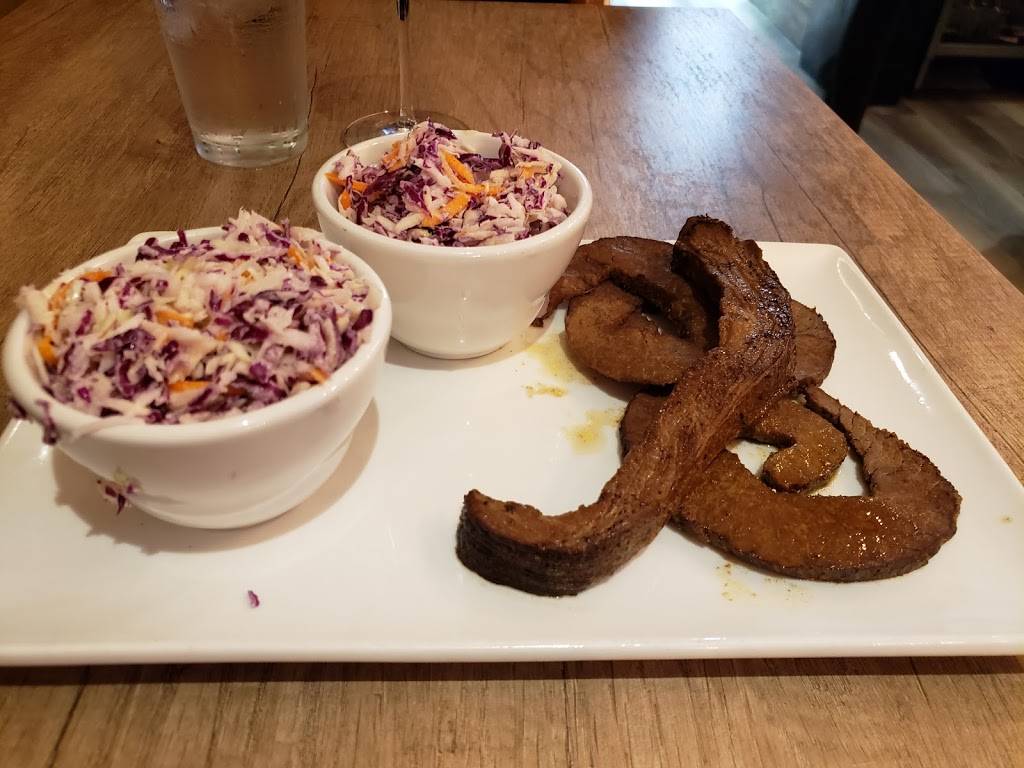 Que | restaurant | 1100 Eglinton Ave W, Toronto, ON M6C 2E2, Canada | 4167851727 OR +1 416-785-1727