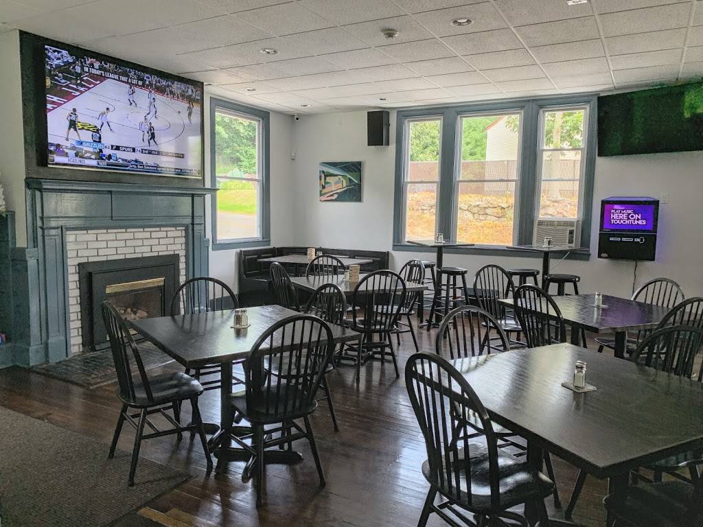 Tucks Tavern | restaurant | 876 Rubber Ave, Naugatuck, CT 06770, USA | 4752123453 OR +1 475-212-3453