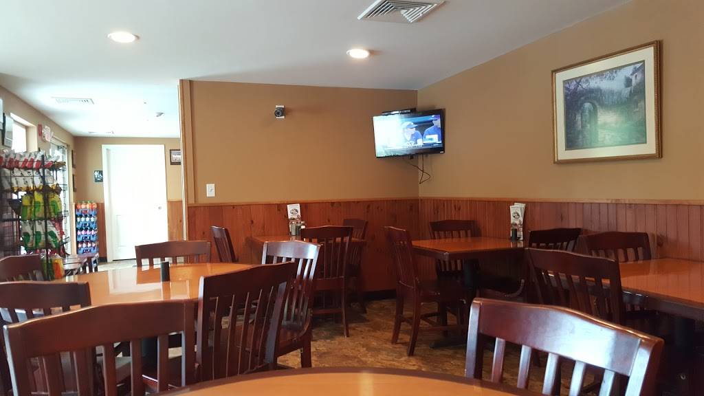 Capri Pizza | restaurant | 22 Haverhill Rd, Windham, NH 03087, USA | 6034323600 OR +1 603-432-3600