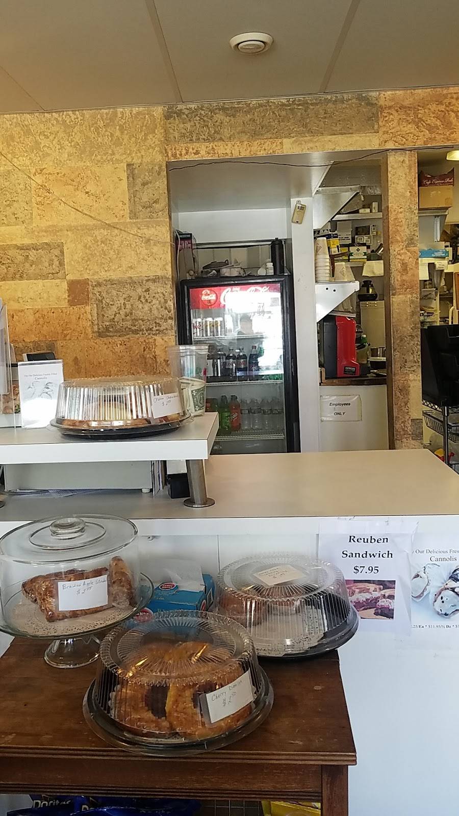 Trio Cafe | cafe | 12 Temple St, Whitman, MA 02382, USA | 7814471064 OR +1 781-447-1064