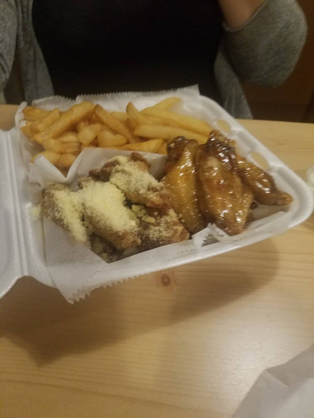 IN-N-OUT WINGS | meal delivery | 4391 Dorchester Rd #230a, North Charleston, SC 29405, USA | 8432974388 OR +1 843-297-4388