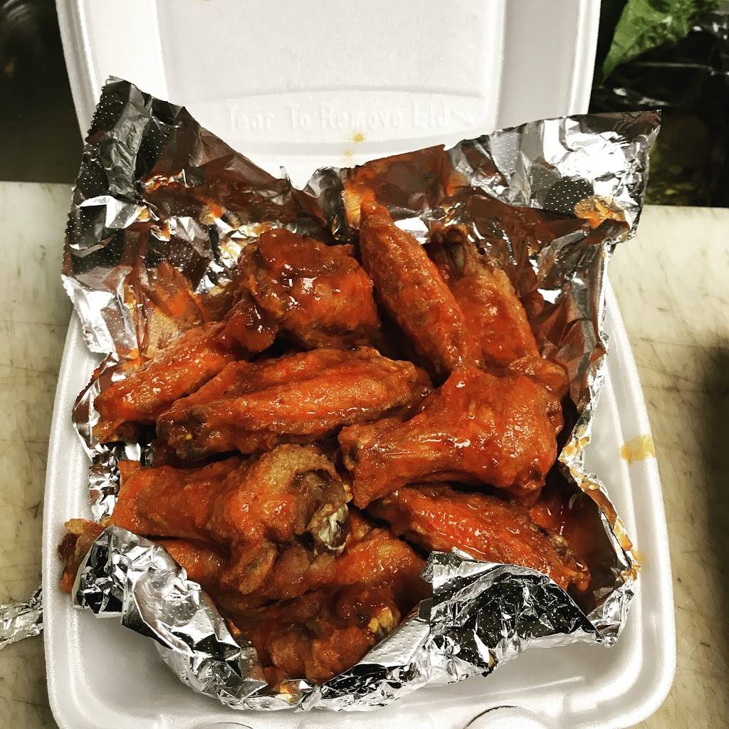 Cecil Whittakers Pizzeria | restaurant | 10479 St Charles Rock Rd, St Ann, MO 63074, USA | 3144232233 OR +1 314-423-2233