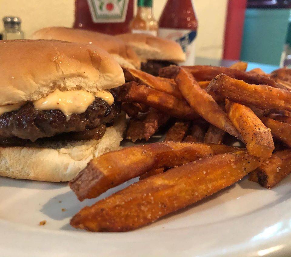 Natachees Supper n Punch | restaurant | 3622 Main St, Houston, TX 77002, USA | 7135247203 OR +1 713-524-7203