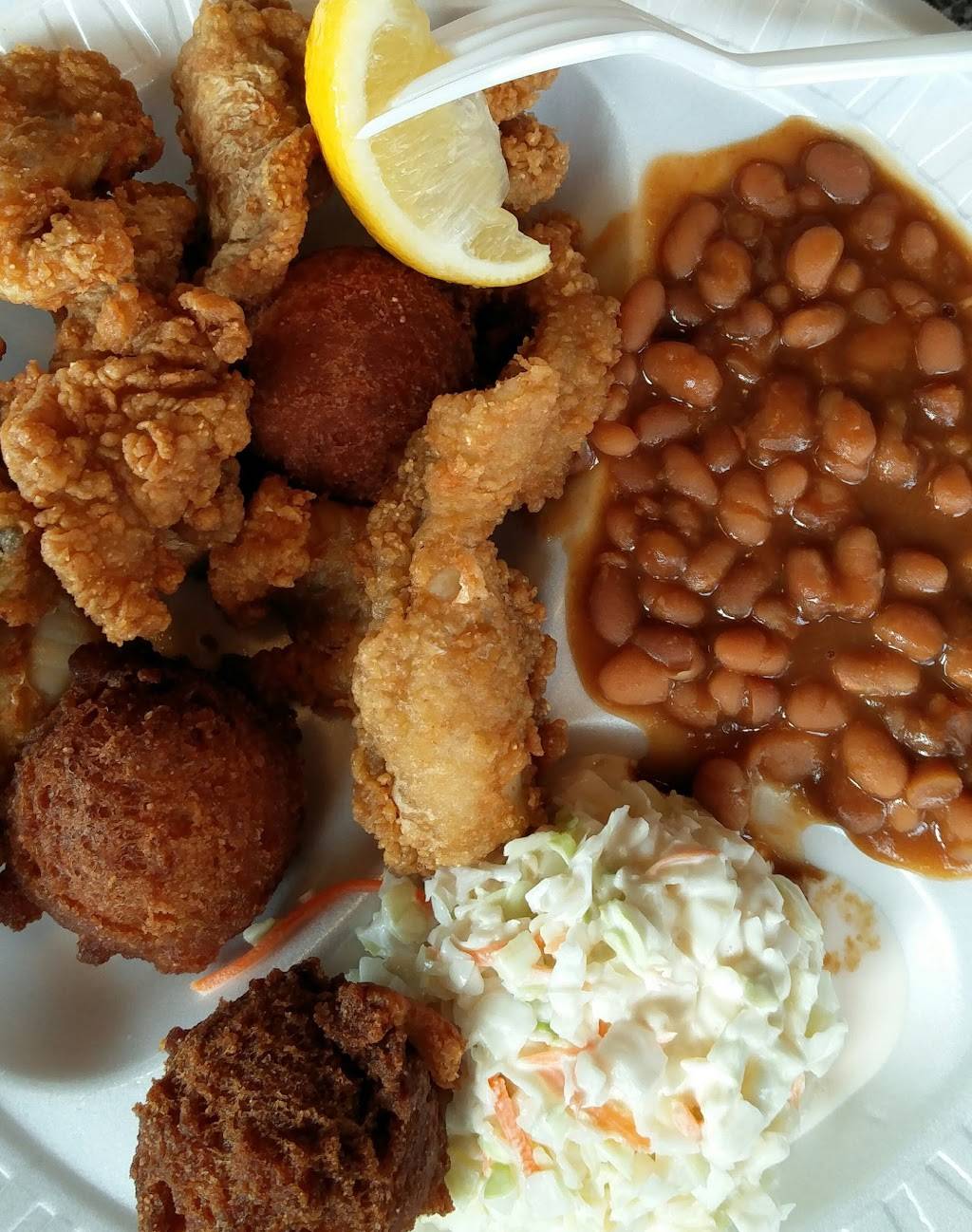 Lone Cabbage Fish Camp | restaurant | 8199 W King St, Cocoa, FL 32926, USA | 3216324199 OR +1 321-632-4199