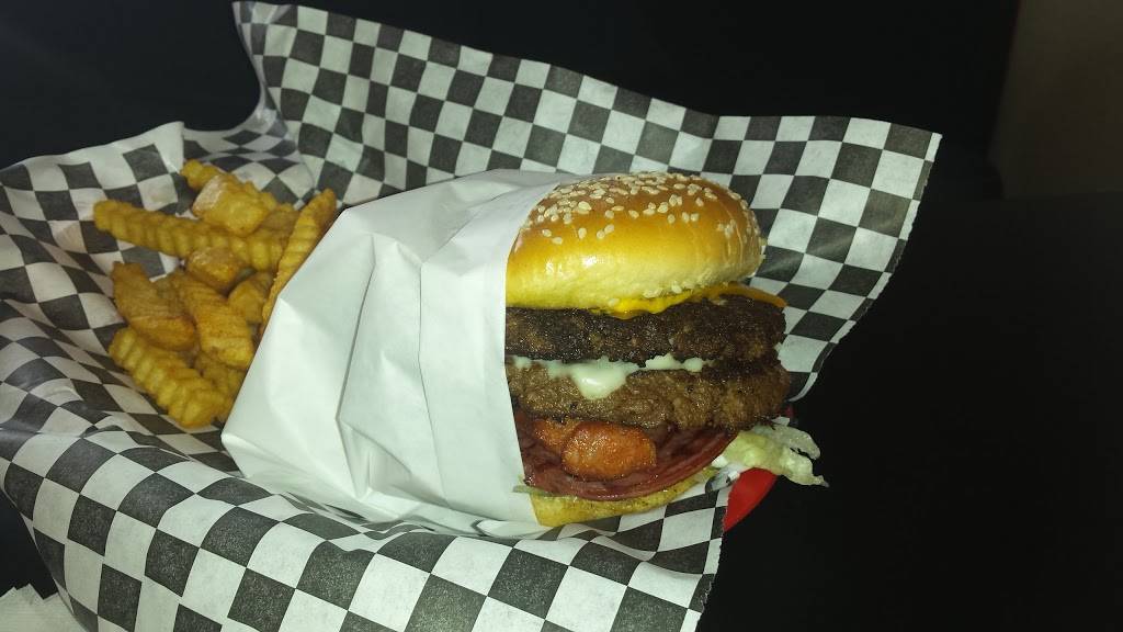 Weekend Dreams Burgers & Grill | restaurant | 4466 W Ashlan Ave, Fresno, CA 93722, USA | 5592749416 OR +1 559-274-9416