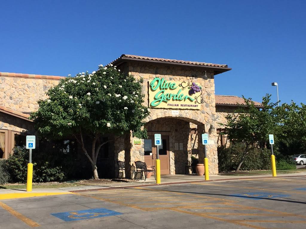 Olive Garden Italian Restaurant | meal takeaway | 5439 W Loop 1604 N, San Antonio, TX 78253, USA | 2106812583 OR +1 210-681-2583