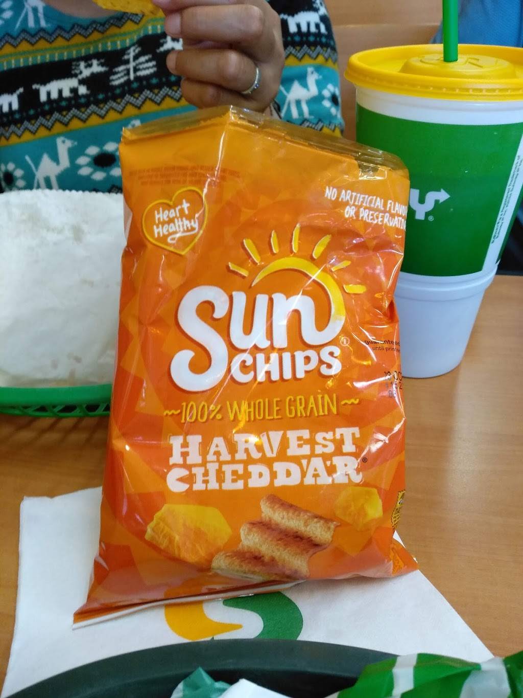 Subway | restaurant | 19595 Detroit Rd, Rocky River, OH 44116, USA | 4403330074 OR +1 440-333-0074