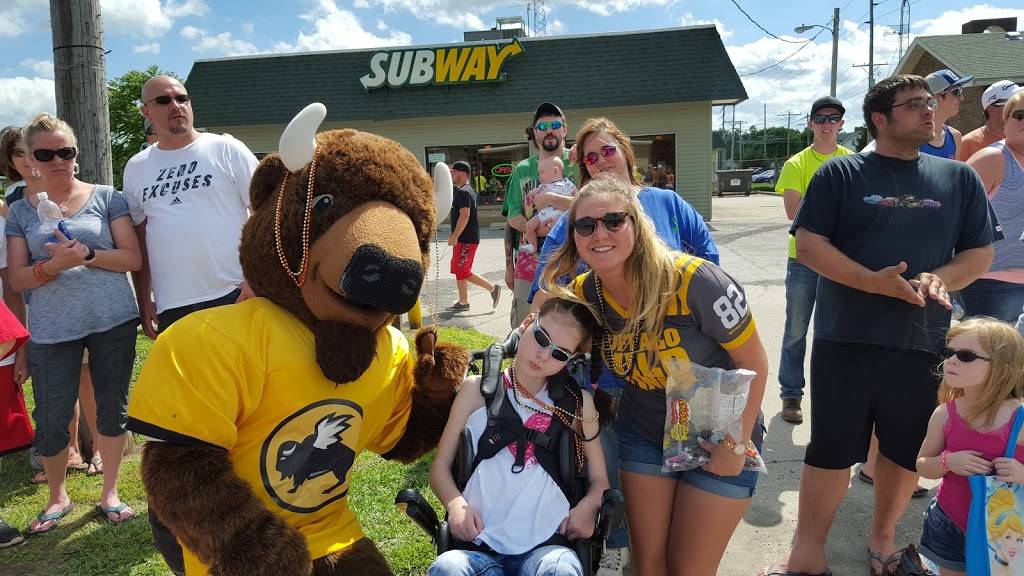 Subway | restaurant | 118 N Macoupin St, Gillespie, IL 62033, USA | 2178394444 OR +1 217-839-4444