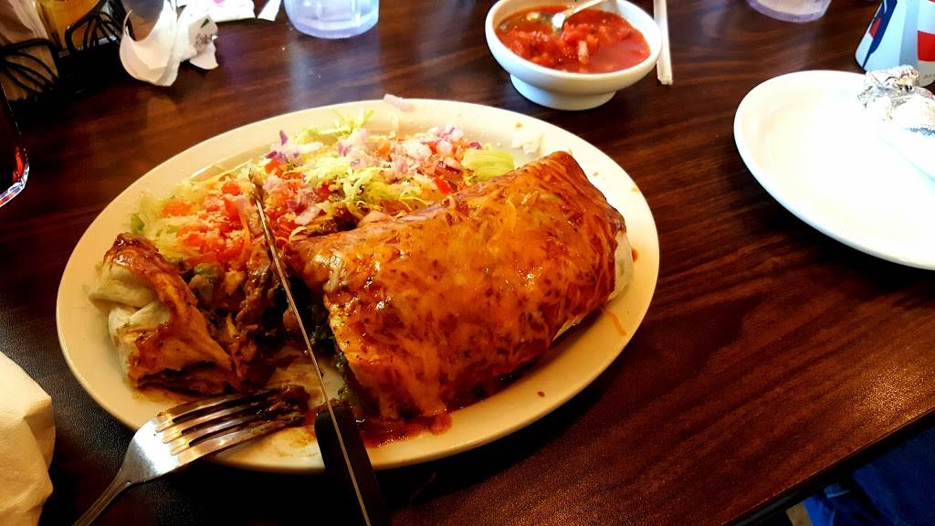Chavas Mexican Restaurant | restaurant | 217 E Vandalia St, Edwardsville, IL 62025, USA | 6186928192 OR +1 618-692-8192
