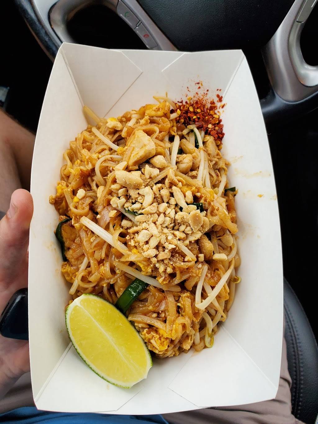 Nantana Thai Food & Desserts | restaurant | 707 Dundas St W, Toronto, ON M5T 2W6, Canada | 6475260008 OR +1 647-526-0008