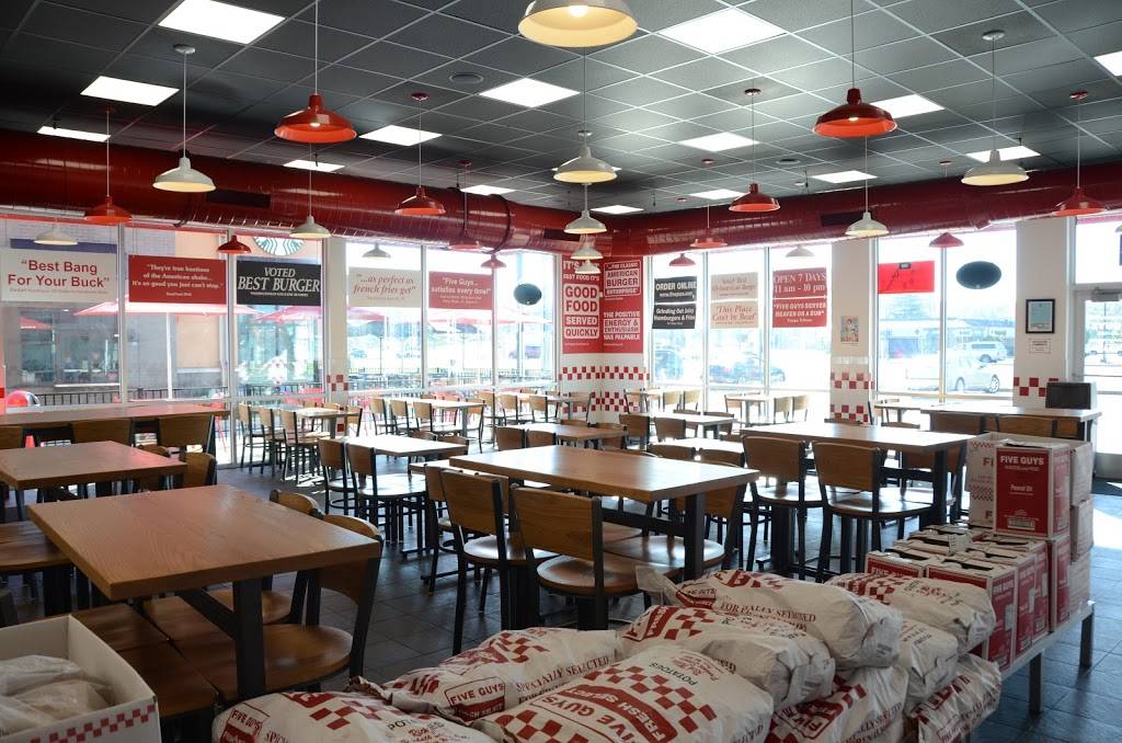 Five Guys Burgers and Fries | restaurant | 5015 Hinkleville Rd, Paducah, KY 42001, USA | 2705583949 OR +1 270-558-3949